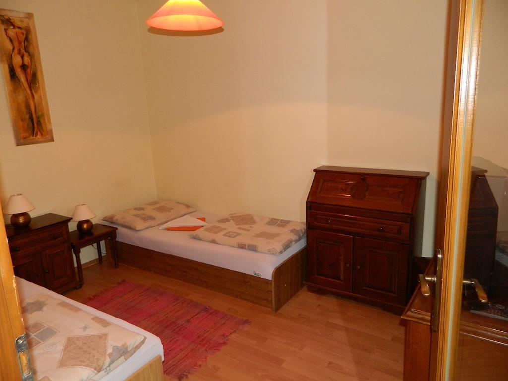 Hotel Slnecny Dvor Michalovce Room photo